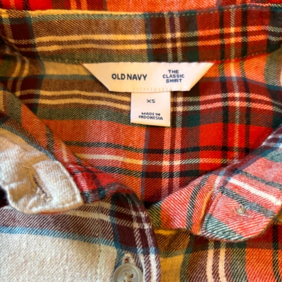 Ladies Old Navy Plaid Flannel Button Down - size XS - Picture 4 of 9